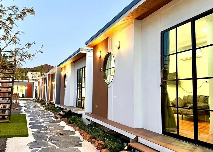 Hotel D Glamor Phutthamonthon Sai 1 ,southern Bus Terminal,